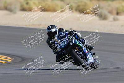 media/Oct-08-2022-SoCal Trackdays (Sat) [[1fc3beec89]]/Turn 10 (945am)/